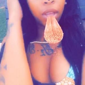 Meet your Posher, Sabrina